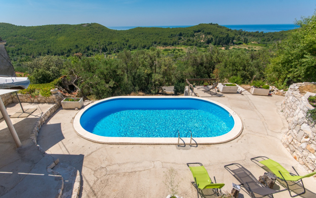 Holiday house Stone - pool house: Babino Polje, Island Mljet