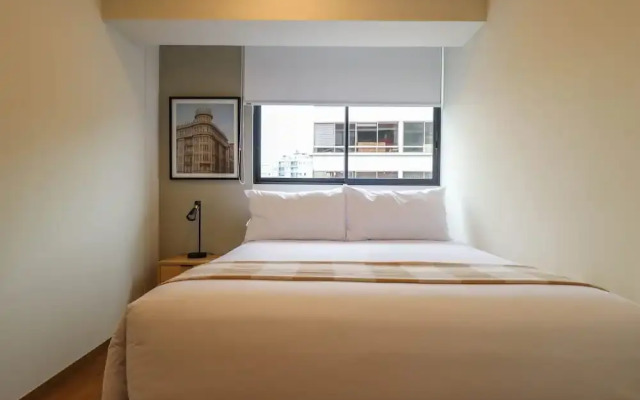 w Glorious 2BR w Perfect Balcony Near Kennedy Park