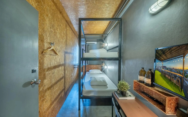 Pho Hostel