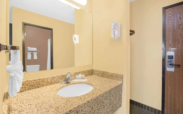 Days Inn Mitchell SD