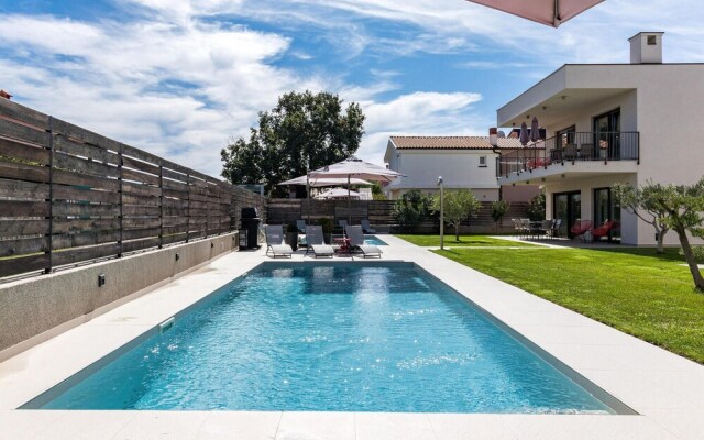 Nice Home in Medulin With Wifi and 2 Bedrooms