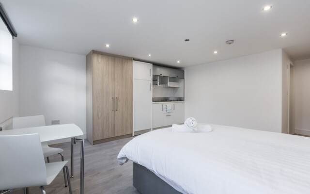 Studio Apartment Near Victoria Station