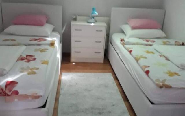 Apartman Breza