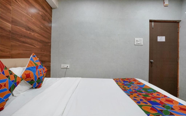 FabHotel White Gold