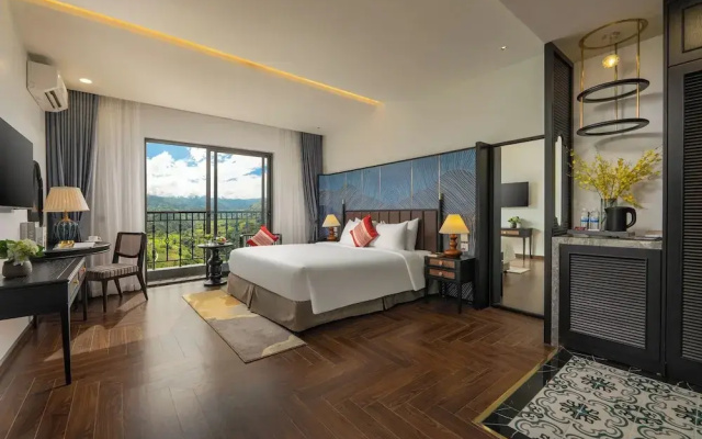 DeLaMont Sapa Hotel