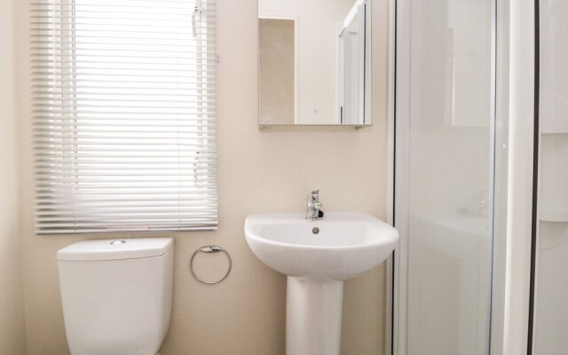 18D Shorefield Country Park