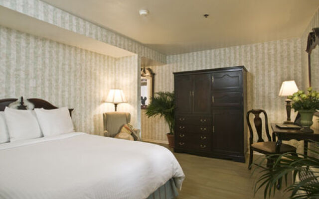 Carousel Inn & Suites