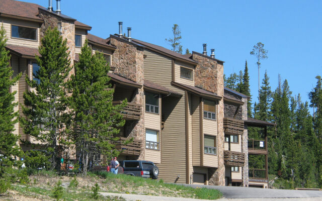 Beaverhead Condos at Big Sky Resort