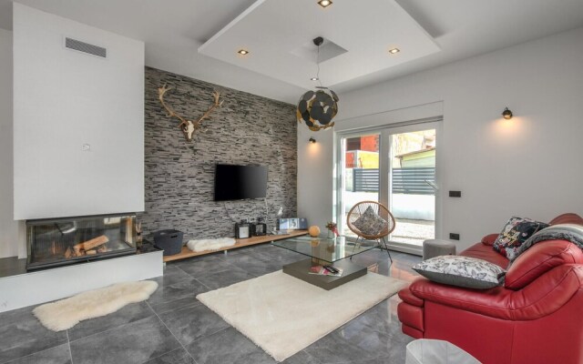 Amazing Home in Peroj With Wifi and 3 Bedrooms