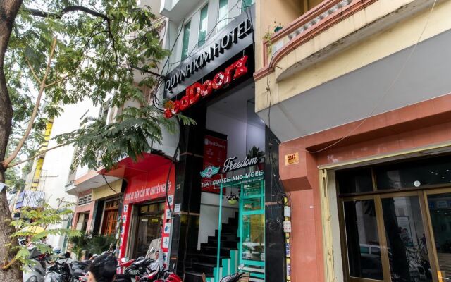 RedDoorz near 23rd September Park