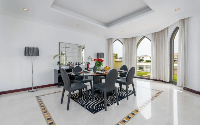 Private Palm Villa - Mint Stay