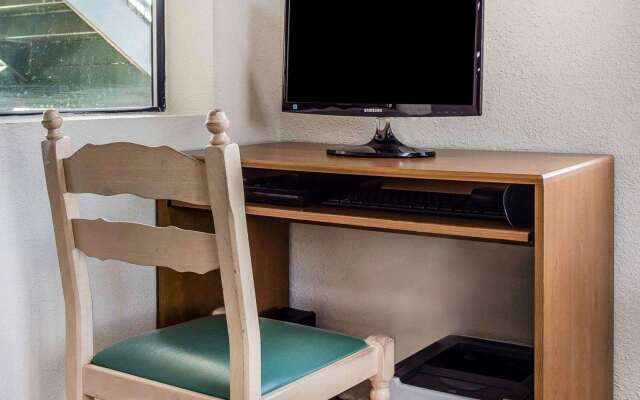 Quality Inn & Suites Stockbridge Atlanta South I-75