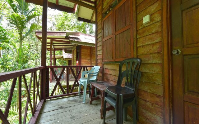 Oyo 90630 Mat Leon Village