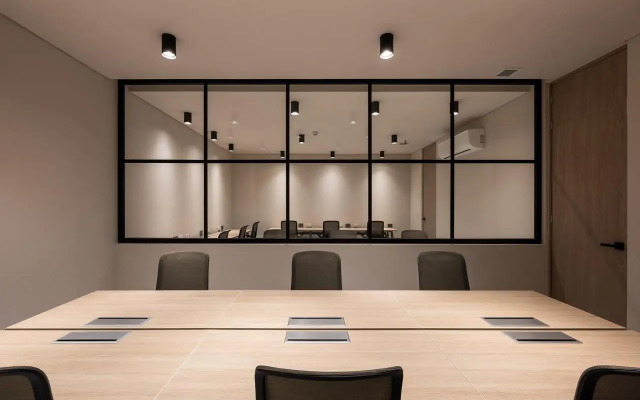 Nakúa Stay + Work