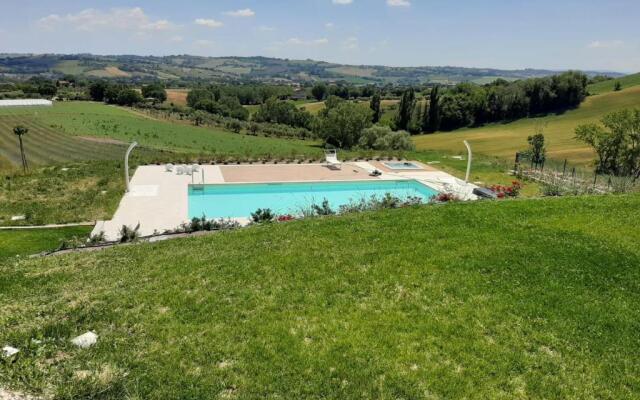 Agriturismo Colle Rosso