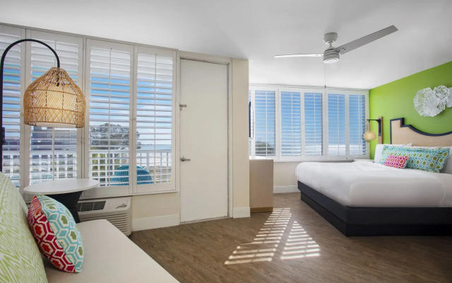 Bellwether Beach Resort
