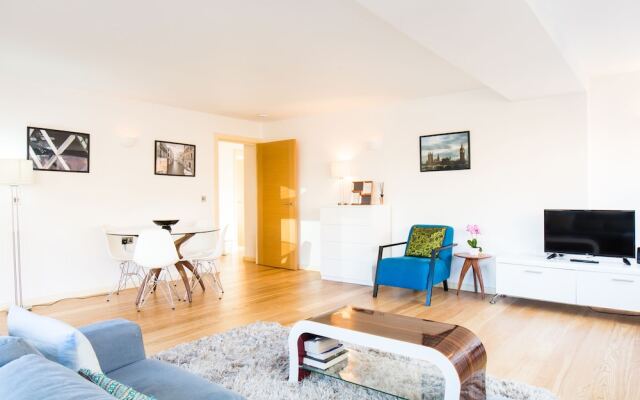 Luxury 2bed Apartment in Kensington A1