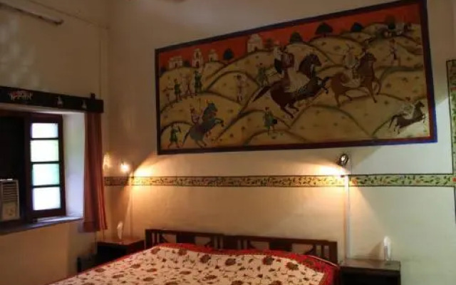 Ishwari Niwas Palace