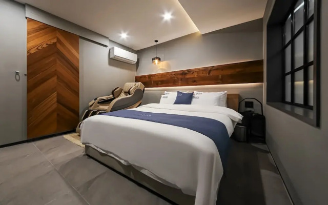 Jeonju Junghwasandong Hotel Intro