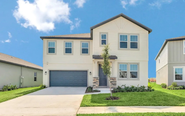 Upstay - Spacious Lakefront Home Near Disney