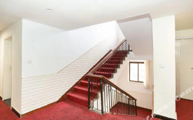 OYO Kunming Yingdu Hotel