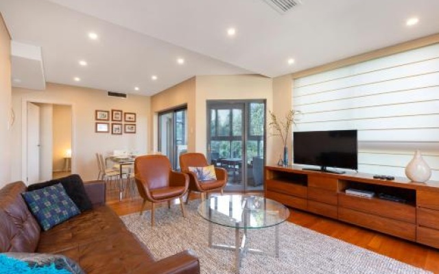 North Sydney Fully Self Contained Modern 2 Bed Apartment (16Wal) – Guest Rooms – Sydney