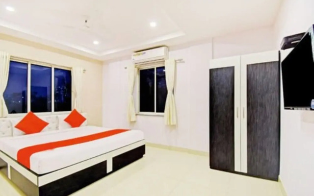 Goroomgo Royal Galaxy Newtown Kolkata