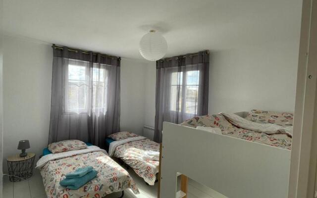 Charmant appartement duplex à 5min de Disney.
