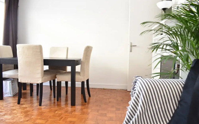 Top Floor 1 Bedroom Apartment Near Gare de Lyon