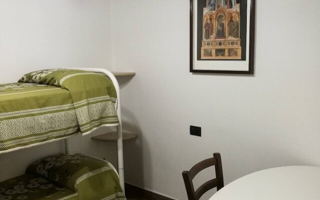 Portion of a Farmhouse With 30 Beds - 4 Apartments and 2 Rooms