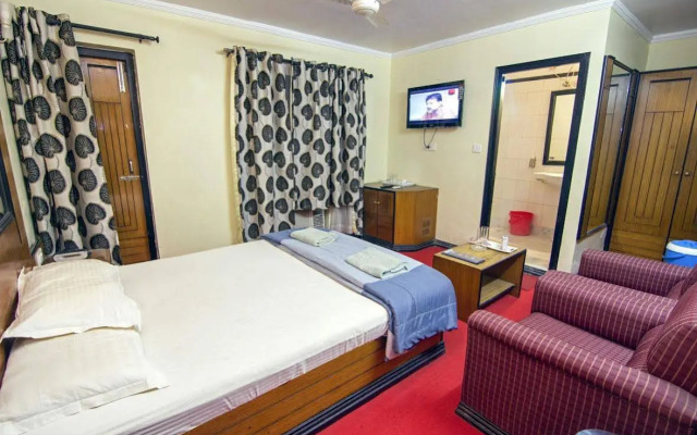 Hotel Dolphin