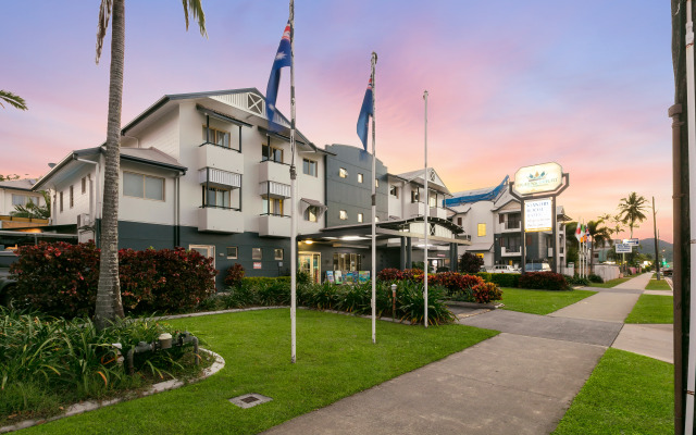 Cairns Queens Court