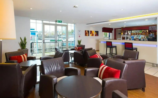 Holiday Inn Express Manchester - Salford Quays by IHG