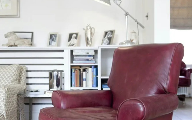 Bassett Road IV by Onefinestay