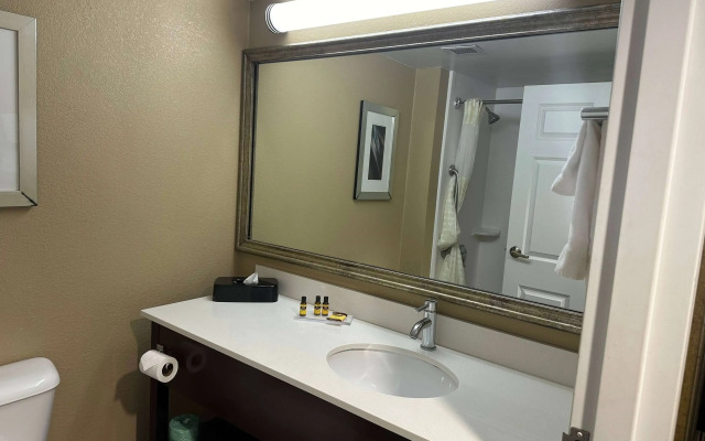 Wingate by Wyndham Harrisburg Near Hershey
