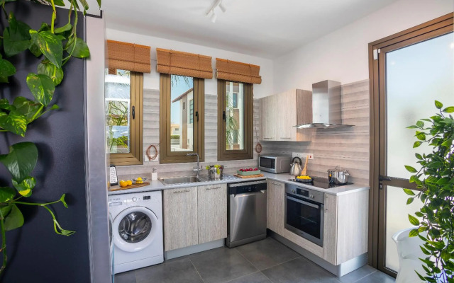 Chris Le Mare Luxury Villa