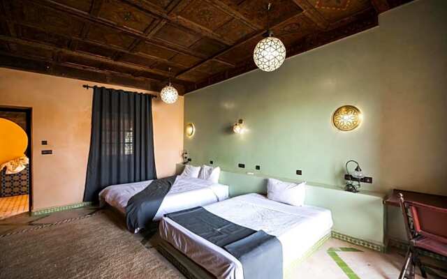 Hotel NOMAD PALACE
