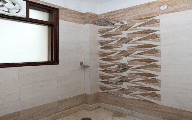 OYO Flagship 136 Sector 45 Noida