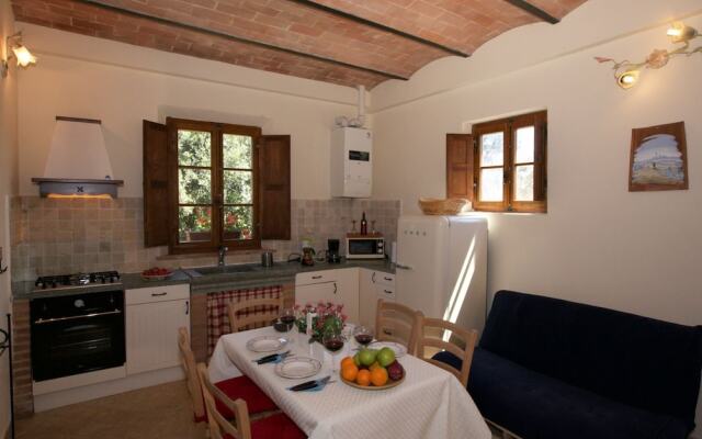 Farmhouse in Tuscany Near Siena & Hot Springs