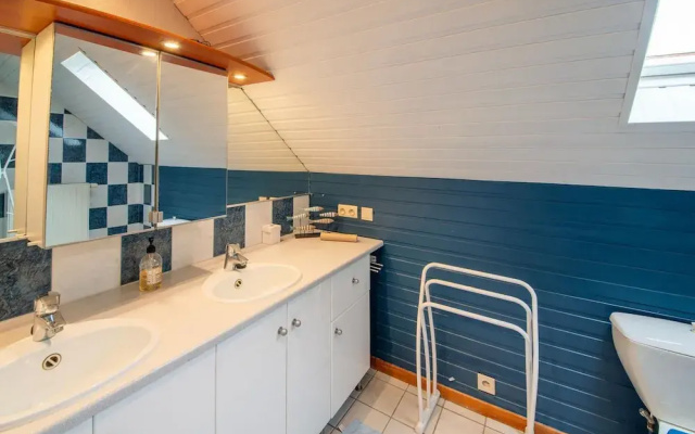 Magnificent Home in Tilf With Garden