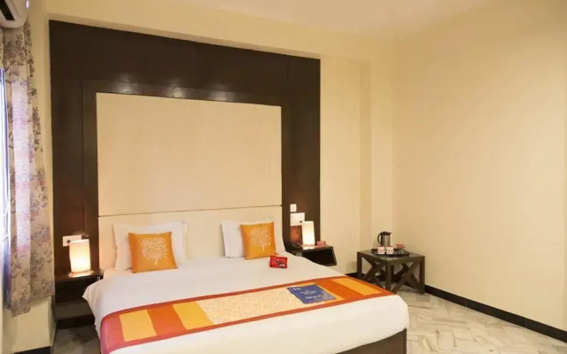 OYO 1322 Hotel Galaxy