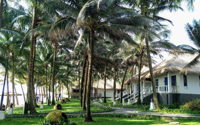 L'Azure Resort and Spa