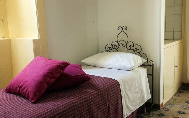 Palazzo Nicastro Guest House Red