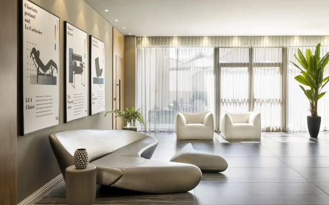 Dhotel