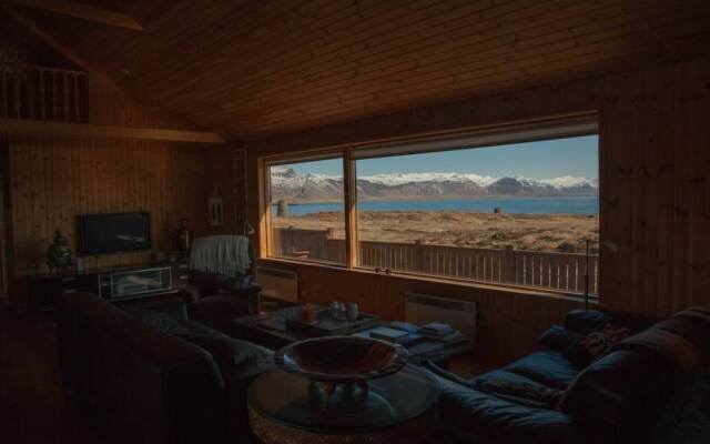 Glass House with River & 360 Degree View