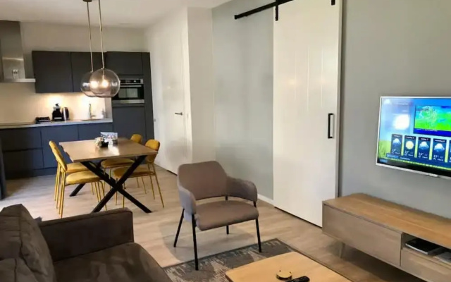 Beautiful Lodge Close to the Beach