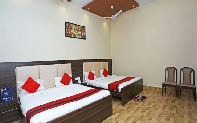 OYO 7742 The Hotel Marina