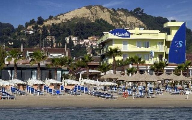 Hotel La Maestra