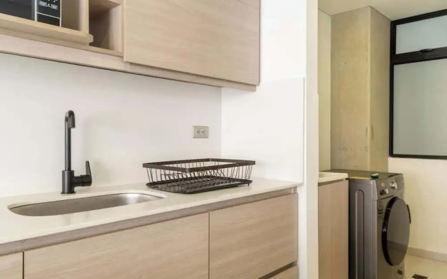 Perfect 3 BR w/ Balcony in Laureles Medellín