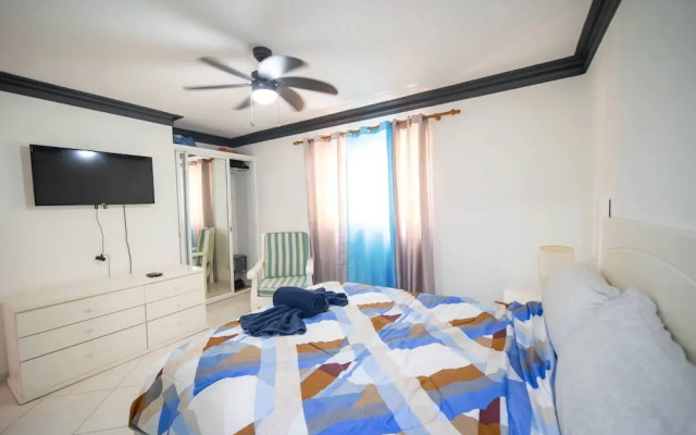 Garden Condos 7 - Central Apartment in Strip!